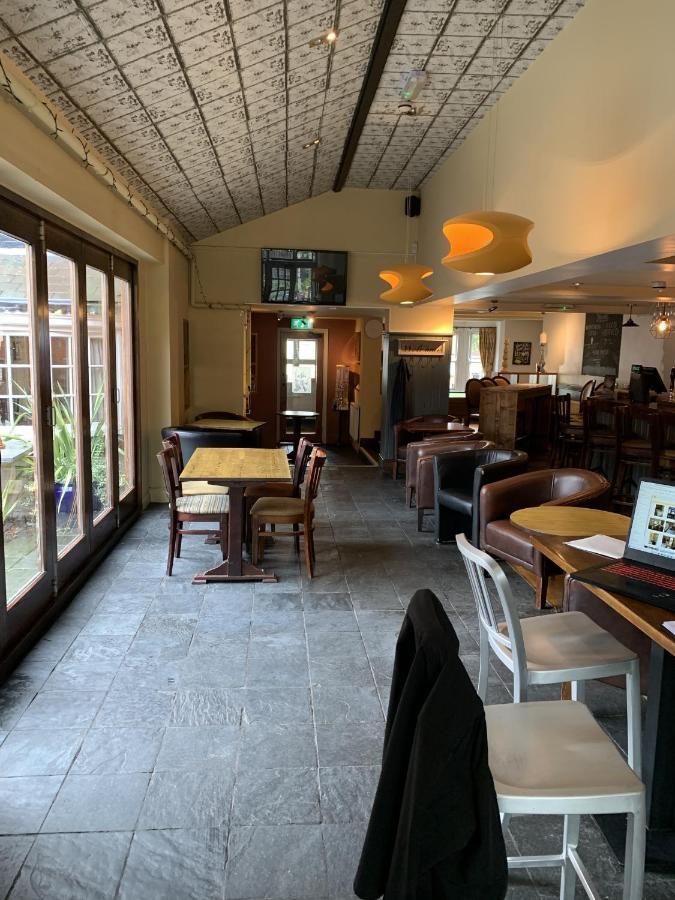 Bed and Breakfast George And Dragon Tarvin Экстерьер фото